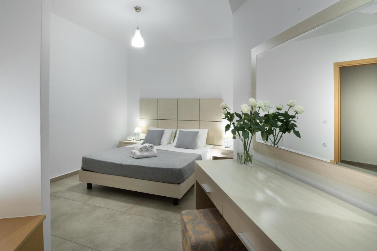 Porto Belissario Hotell Ferma Exteriör bild
