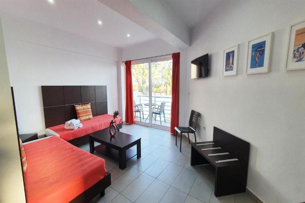 Porto Belissario Hotell Ferma Exteriör bild