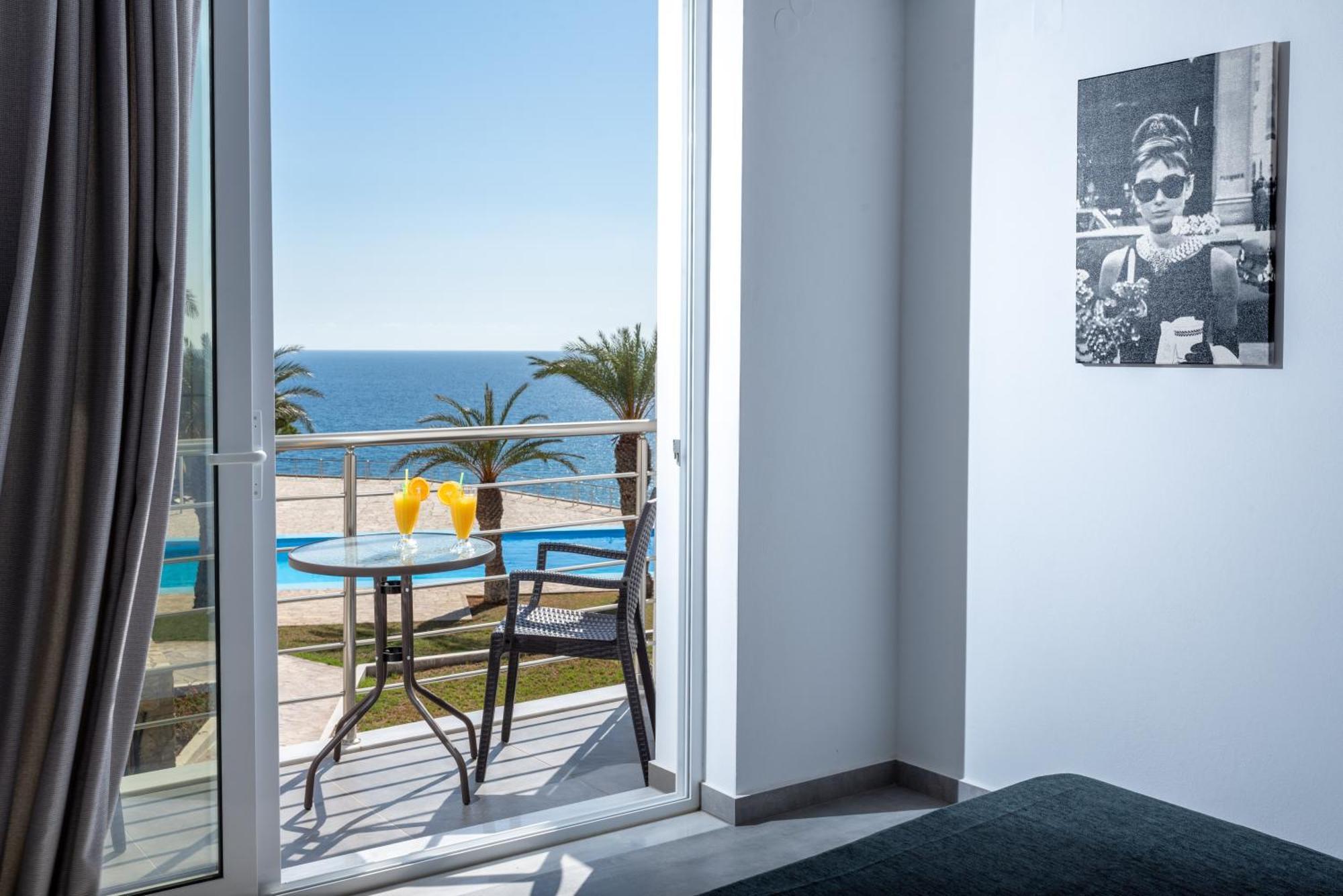 Porto Belissario Hotell Ferma Rum bild